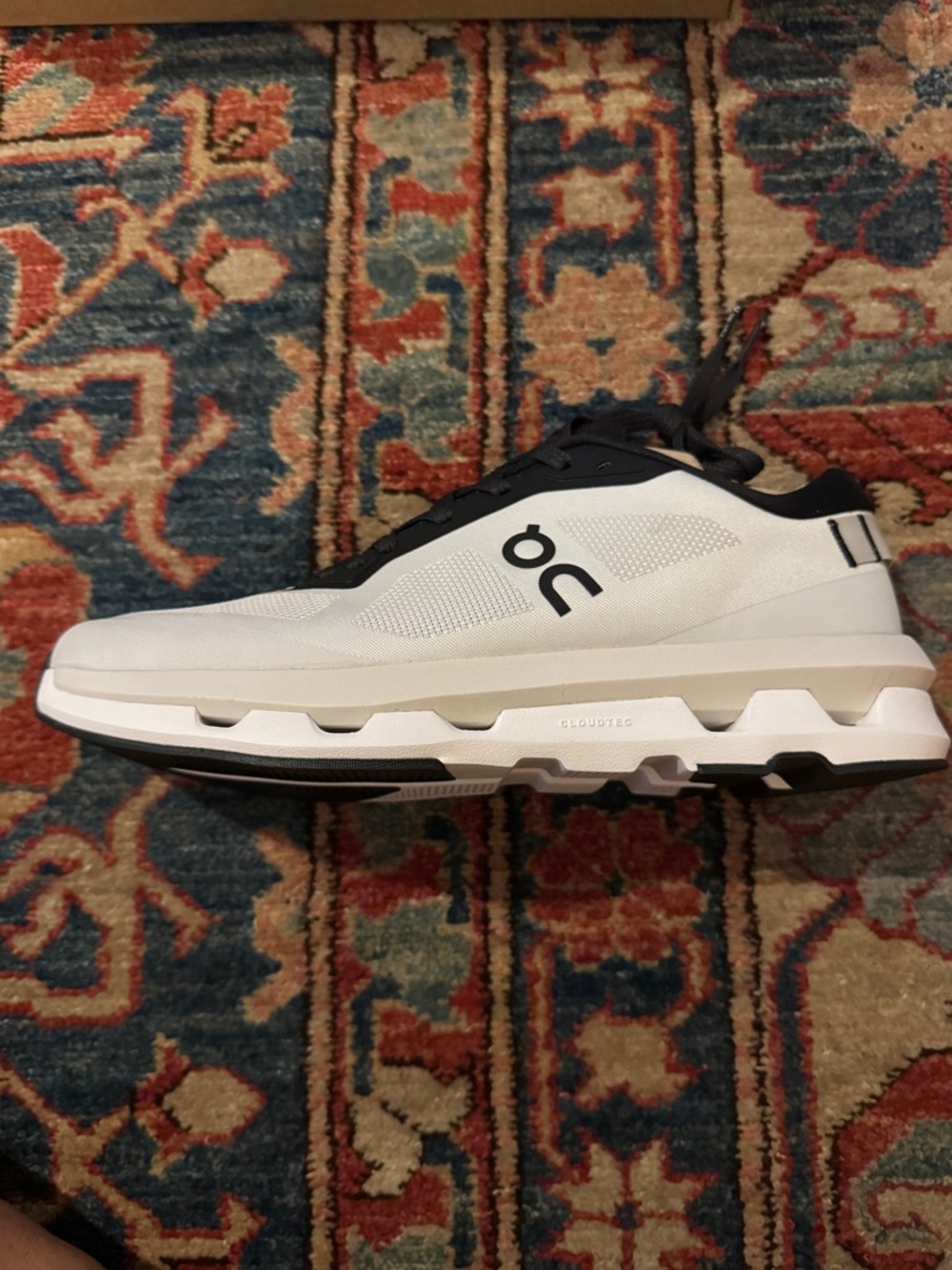 On Running Women’s White and Black CloudTec Lightweight Running Shoe NIB